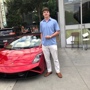 Meet your Posher, Davis